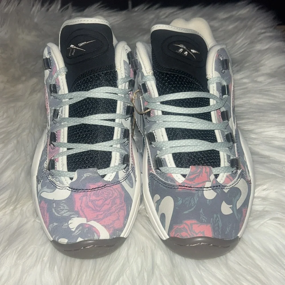 ❓Reebok Question ❓ - Picture 2 of 12